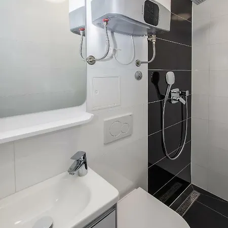 דירה And Luxury 4 Stars ספליט