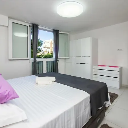 דירה And Luxury 4 Stars ספליט