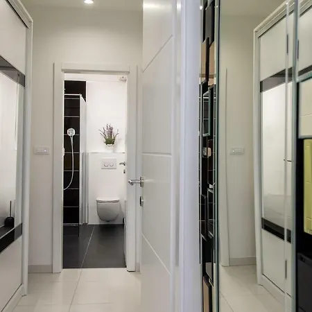 דירה And Luxury 4 Stars